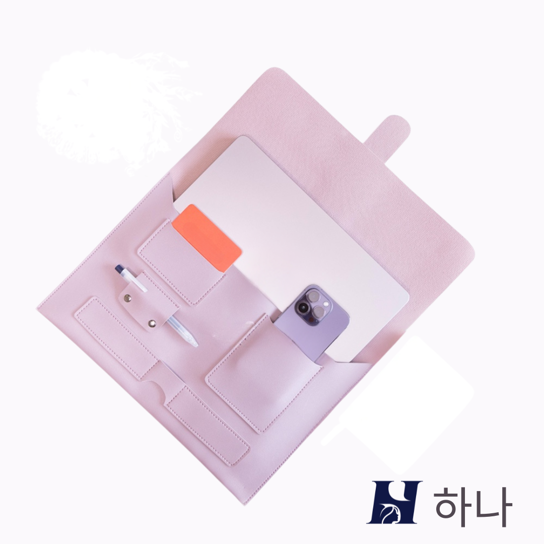 The Hana (하나) Vegan Leather Laptop Organiser (Lilac Haze)