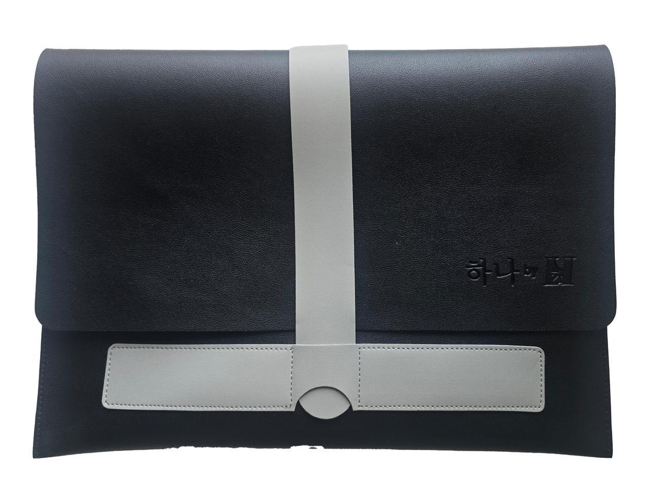 The Hana (하나) Vegan Leather Laptop Organiser (Graphite Eclipse)