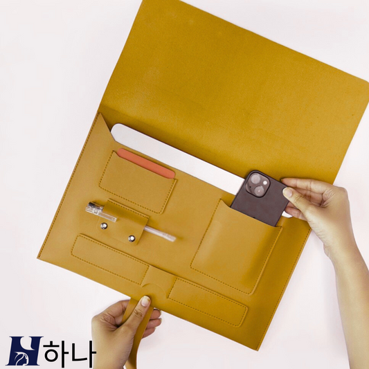 The Hana (하나) Vegan Leather Laptop Organiser (Sunlit Hanok)